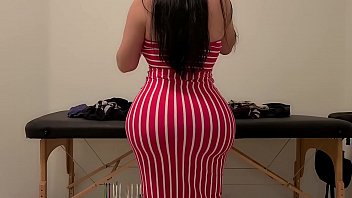 omg my prom sex big ass busty milf step mom looks so hot while folding laundry i had to fuck her fat pussy 