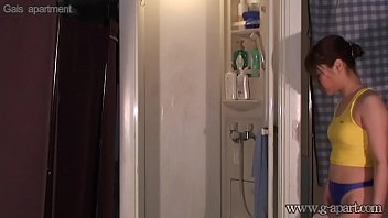 spying japanese girl haruna ikoma filmyxxx in shower room 