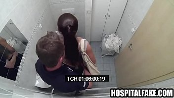 brunette patient getting fucked in the bathroomband hot xx waits 720 1 