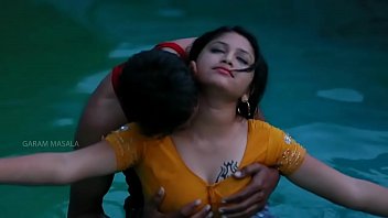 hot mamatha romance with top nude model boy friend in swimming pool-1 