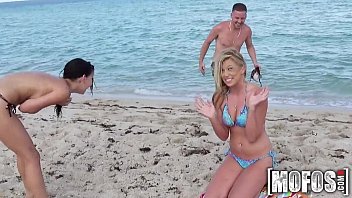 mofos - sexgril two perfect beach babes have some fun 
