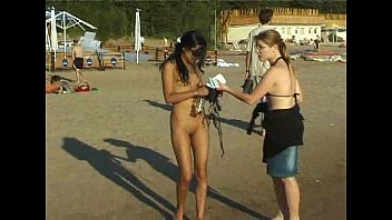 candid nubeaches nude nudist teenager butt on the public beach 