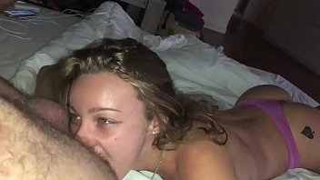 j adore bouffer le cul poilu de mon homme lui sucer la bite et le faire jouir hot girls boobs avec mes petits pieds 