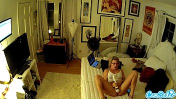 lesbian teen step sister caught giving her xxhx pussy a massage trying to squirt 