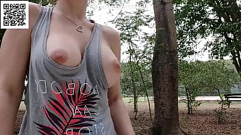 walk without panties xxxcom and mini skirt in the park 
