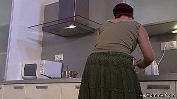 dubai sex videos his mommy and teen go lesbian on kitchen 