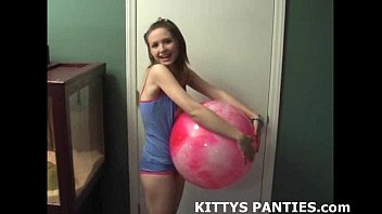 18yo teen kitty throws her xnxx mon and son first s. party 